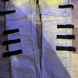 Stylish Men's Skinny Jeans with Black Strap Details